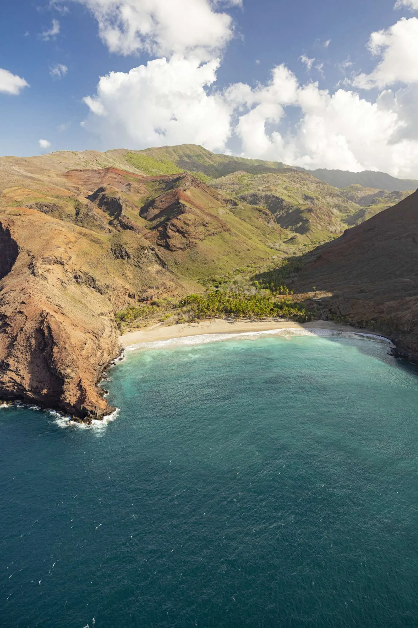 Discover the volcanic island of Ua Huka - Tahiti Tourisme