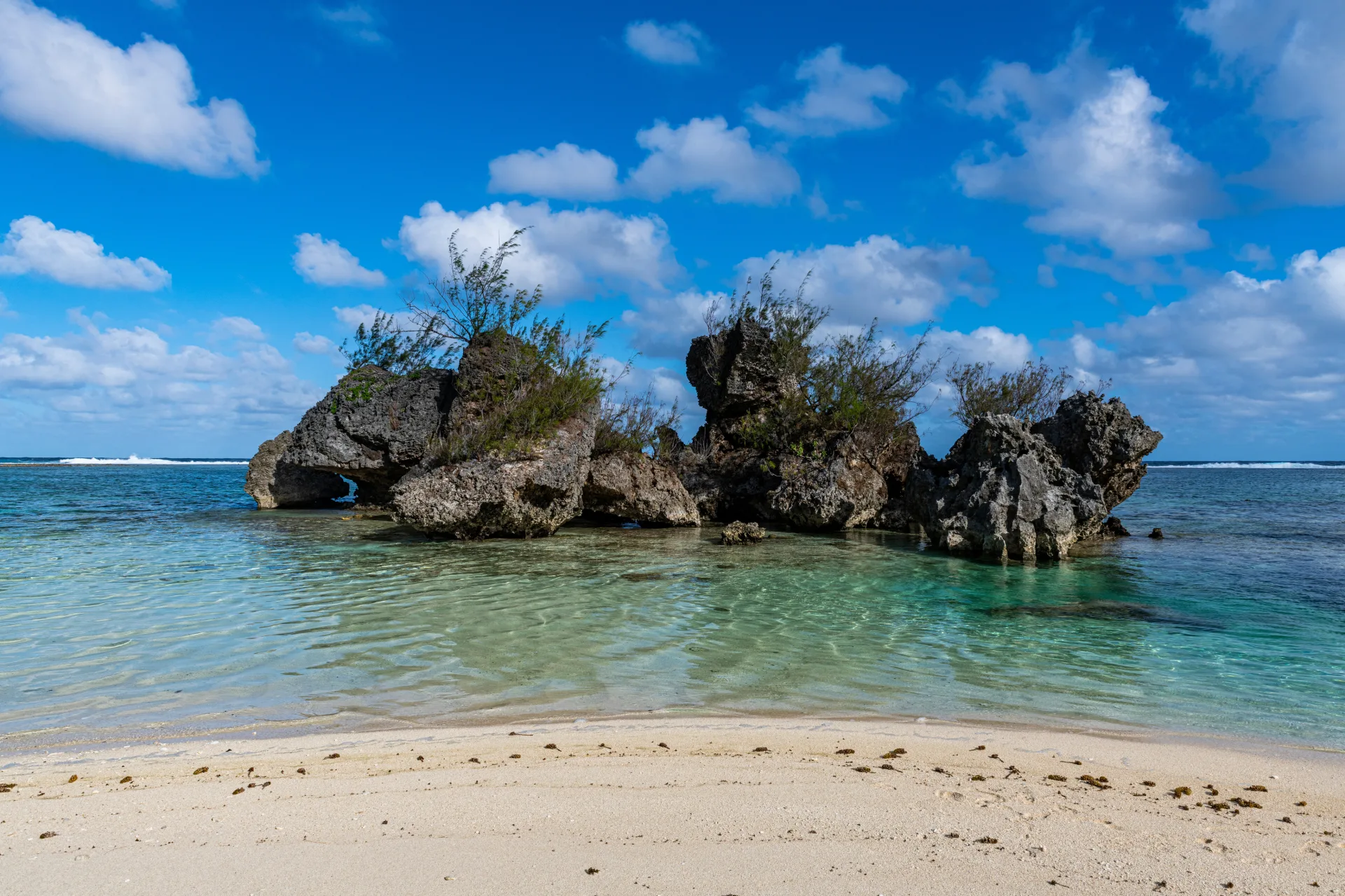 Best Of The Little-known Beaches The Islands Of Tahiti - Tahiti Tourisme