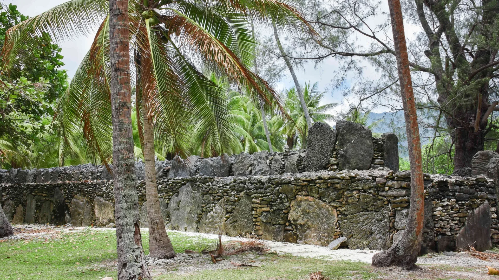 Marae in Huahine©_Teriitua Maoni