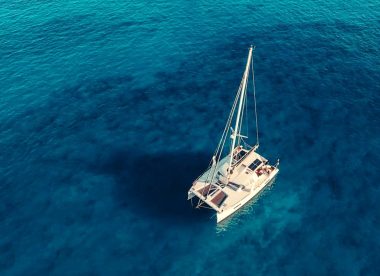 Croisière en Catamaran à Rangiroa : Explorez les Joyaux Cachés de Polynésie