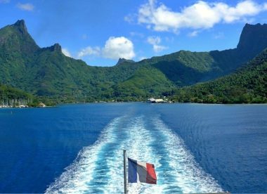 Croisière en Catamaran à Rangiroa : Explorez les Joyaux Cachés de Polynésie