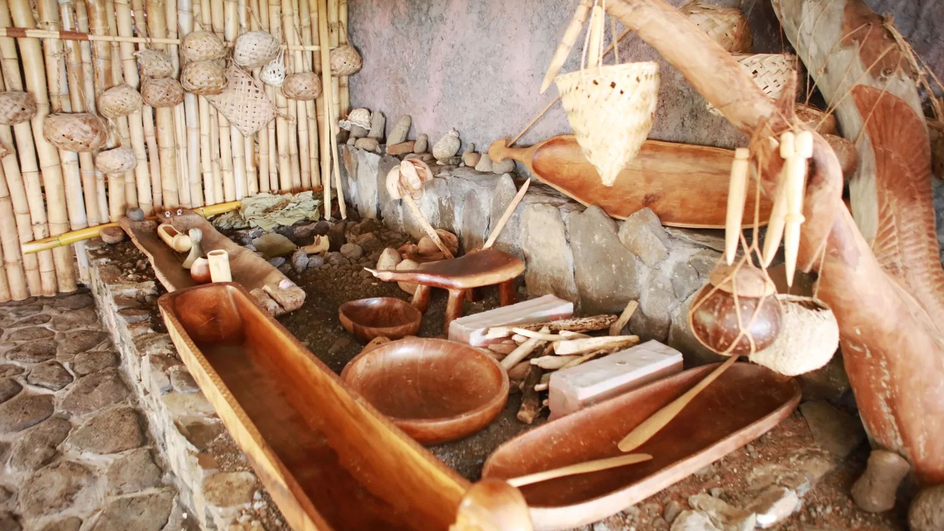 Outils de l'ancien temps exposés au musée de Ua Huka © Tahiti Tourisme