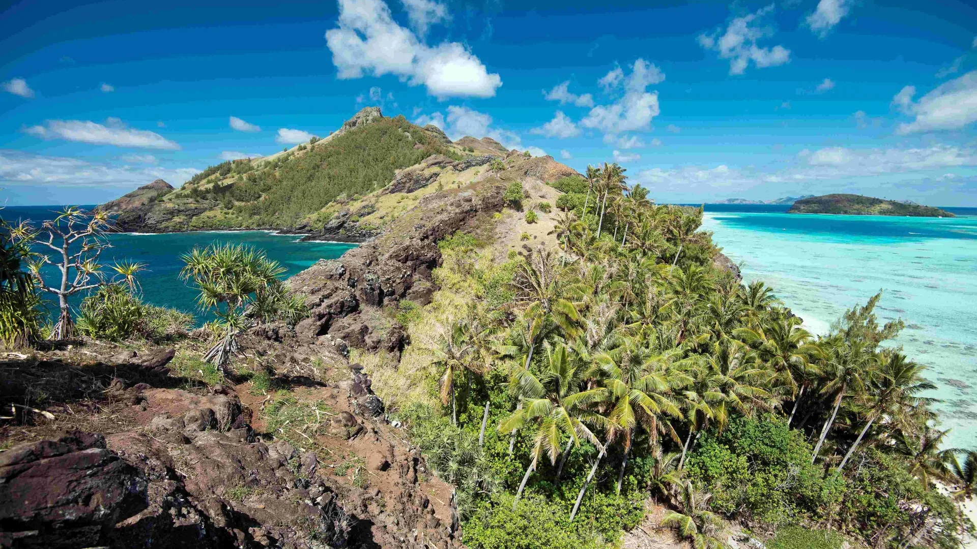 L'île de Akamaru aux Îles Gambier © Philippe Bacchet