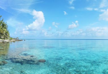 D’atoll en atoll, de bleu en bleu