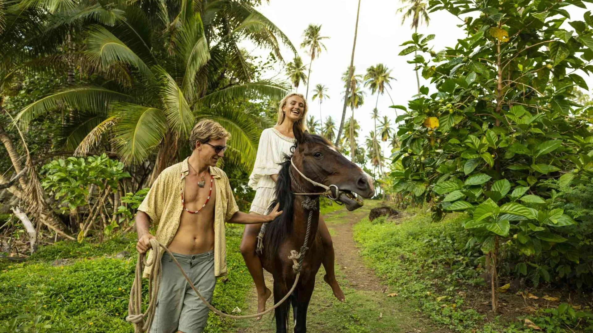 Horseback riding in Nuku Hiva © Grégoire Le Bacon